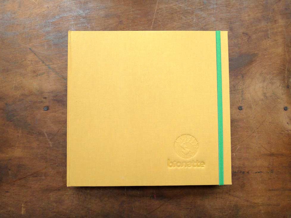encuadernacion-brandbook-caja-bonatte